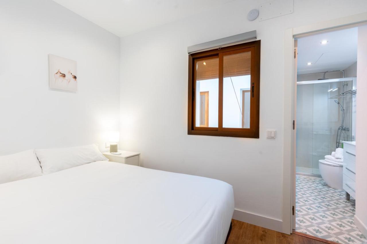 Holi-Rent Gonzalez Cuadrado Appartamento Siviglia Esterno foto